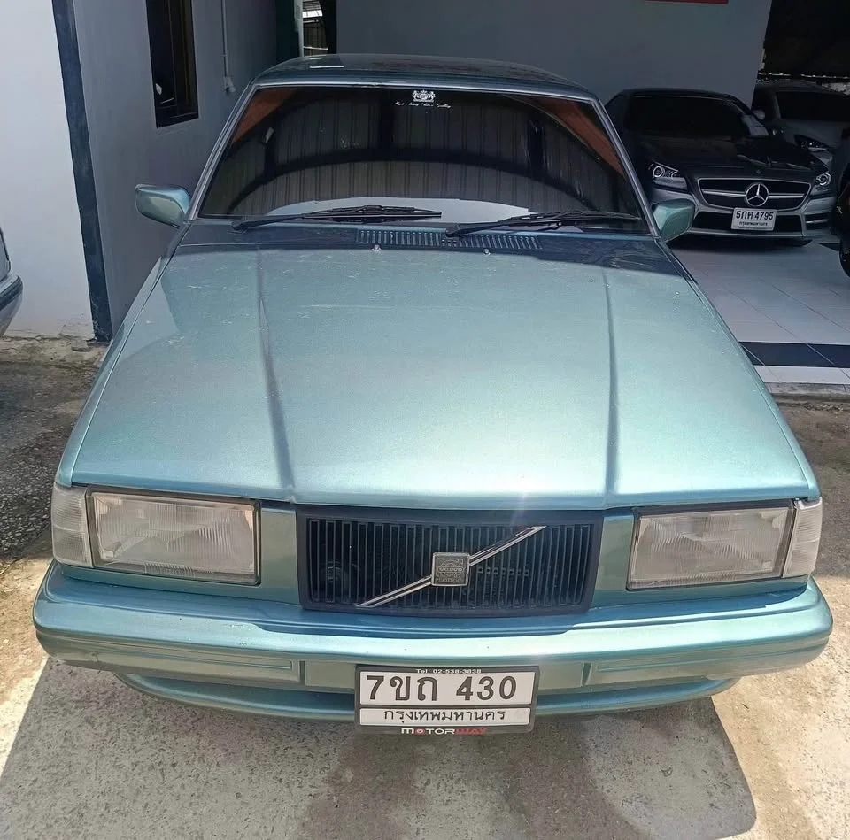 1990 Volvo 700 Series 2
