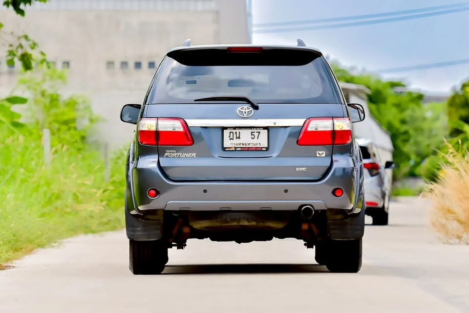 2010 Toyota Fortuner I 2
