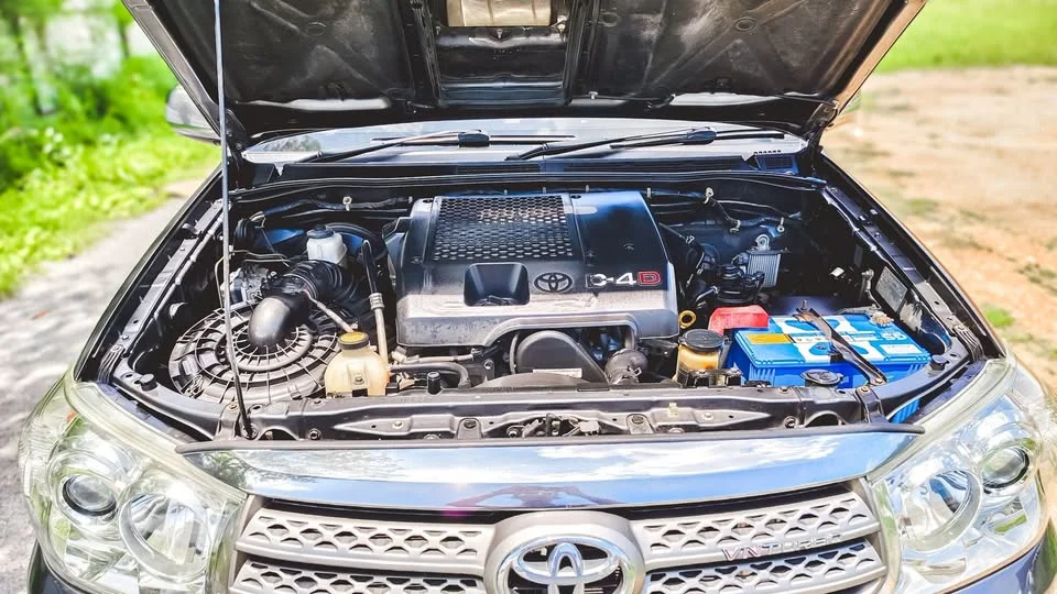 2010 Toyota Fortuner I 3