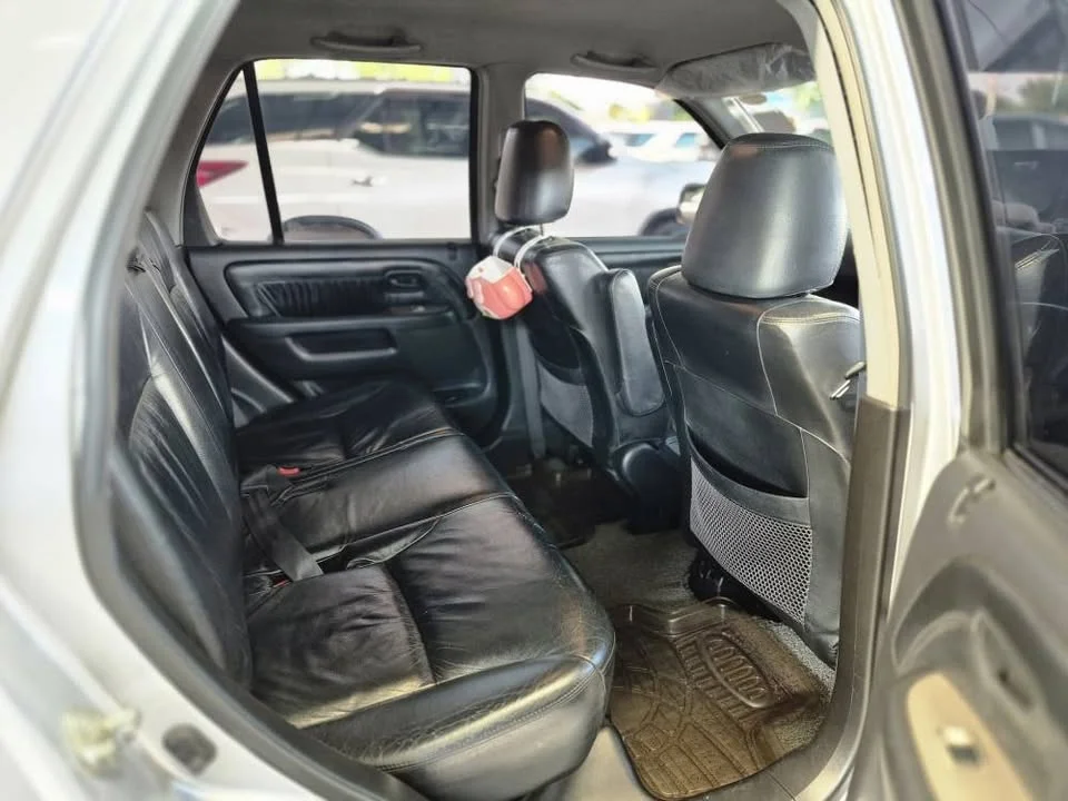 2002 Honda CR-V II 3