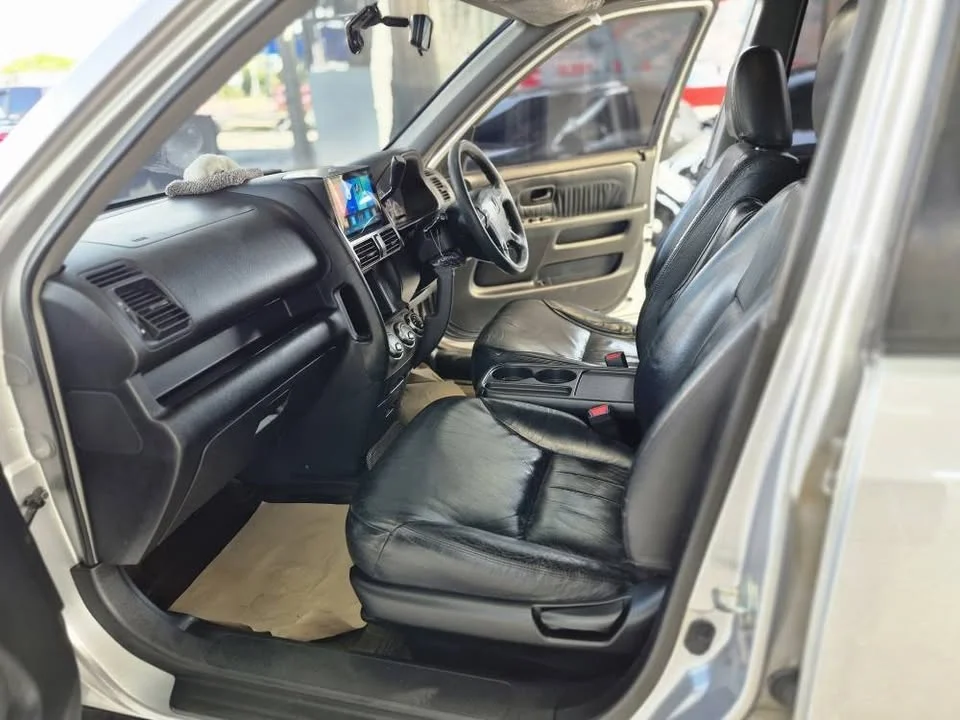 2002 Honda CR-V II 2