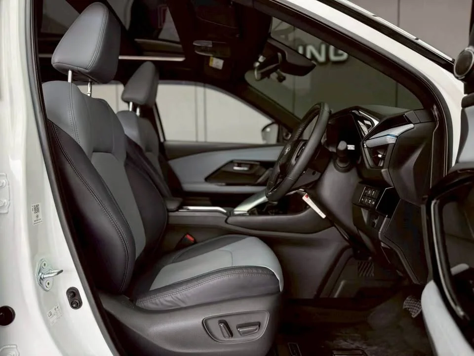 2024 Toyota Yaris Cross AC200 2