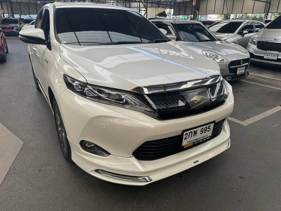 2014 Toyota Harrier III 3