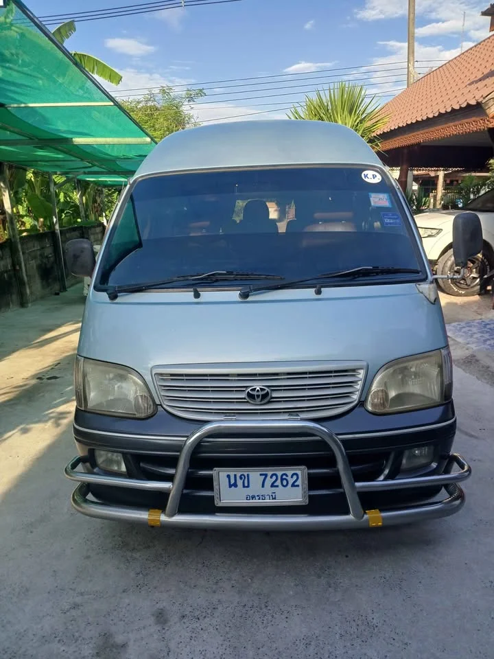 2004 Toyota Commuter IV (H100) 2