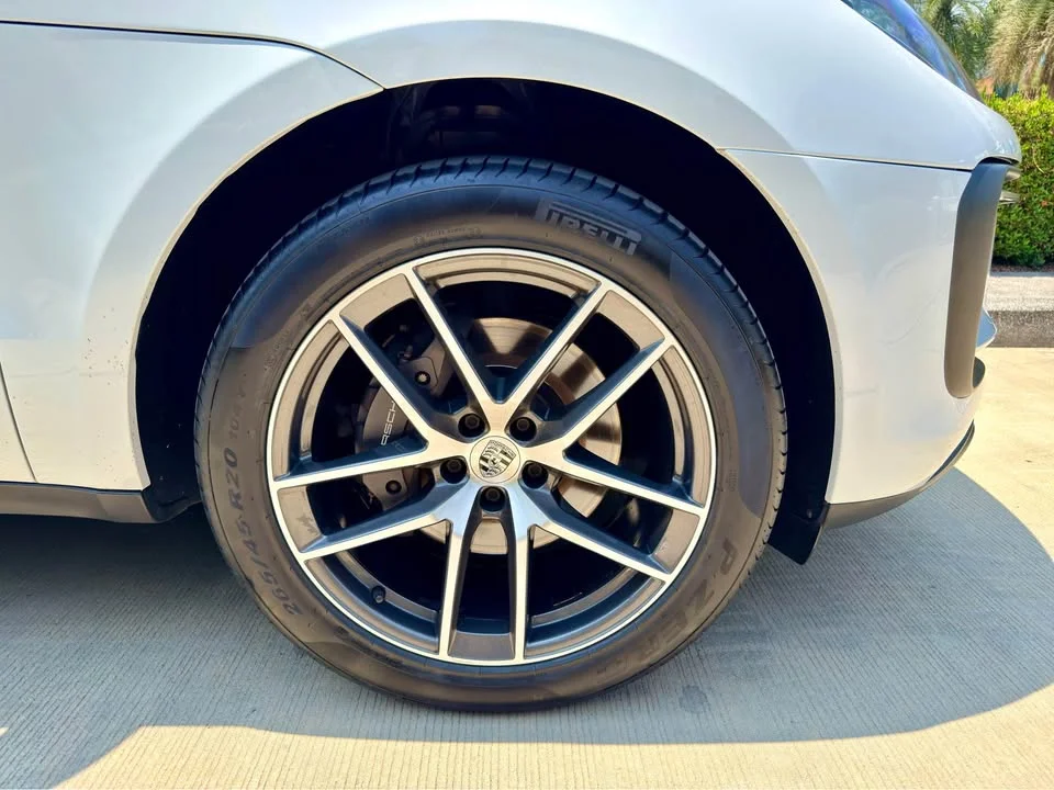 2022 Porsche Macan I 3