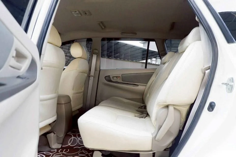 2012 Toyota Innova I 3