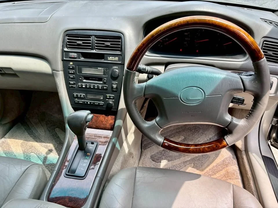 1997 Lexus ES III 3