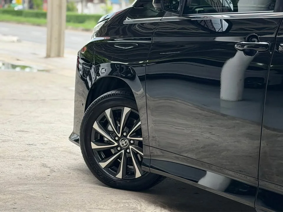 2022 Toyota Voxy IV 2