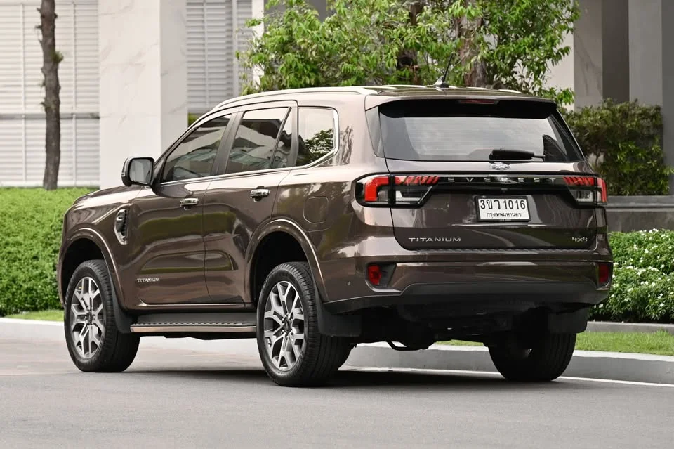 2023 Ford Everest III 3