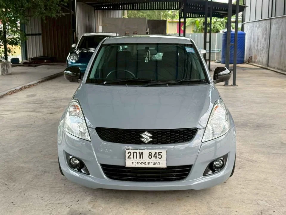 2013 Suzuki Swift II 3