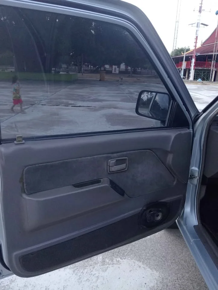 1996 Isuzu TFR III 2