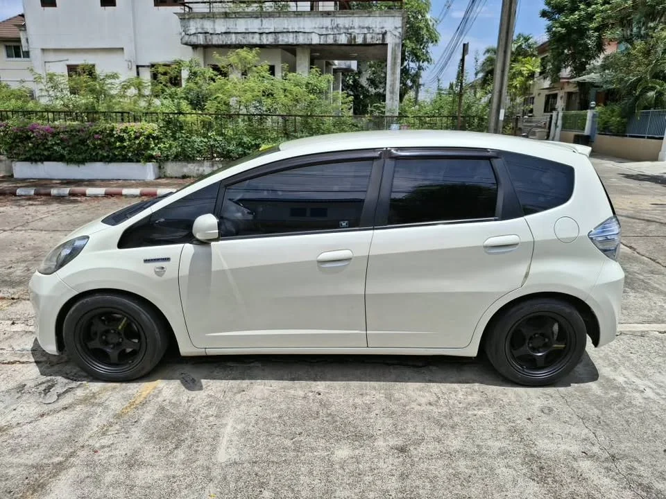 2014 Honda Jazz II 2