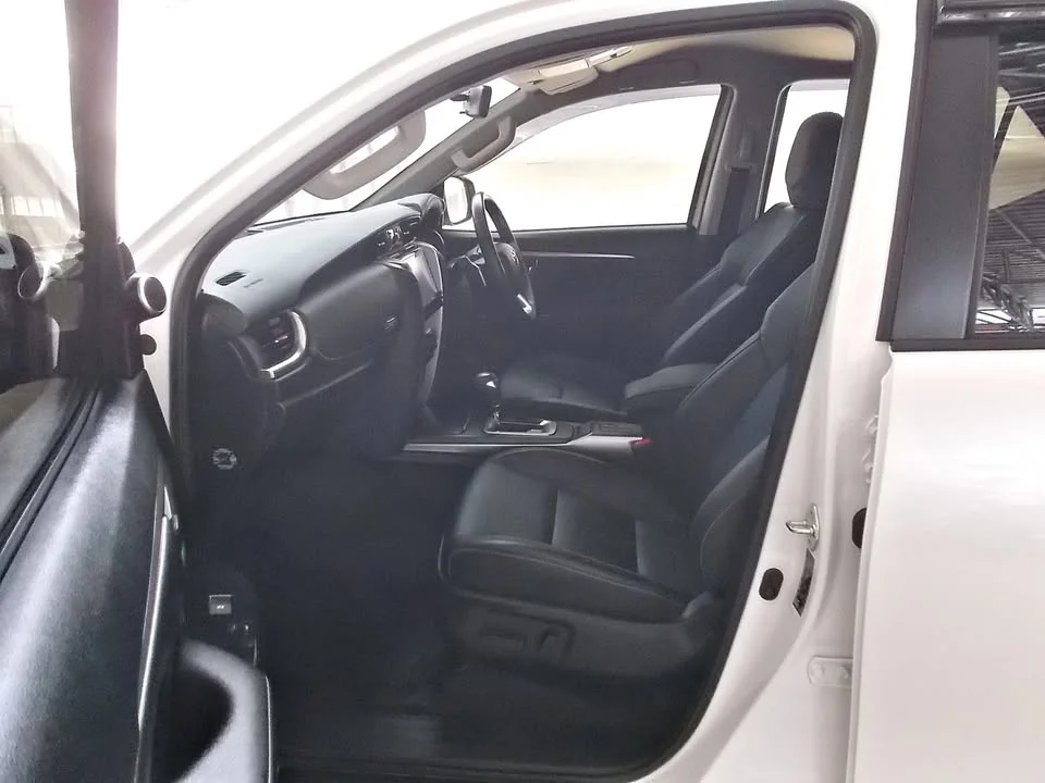 2023 Toyota Fortuner II 2