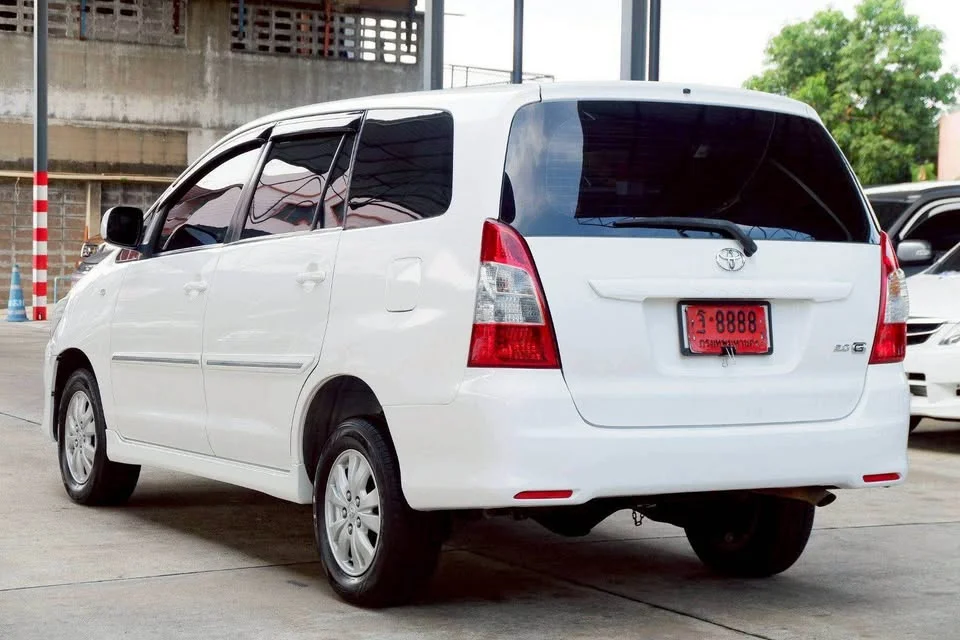 2012 Toyota Innova I 3