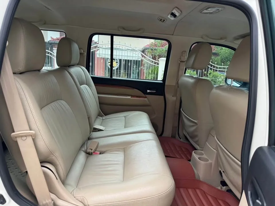 2007 Ford Everest I 2