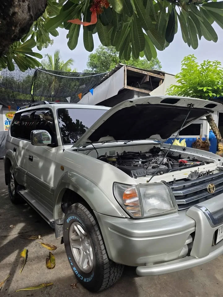 2000 Toyota Land Cruiser Prado J90 3