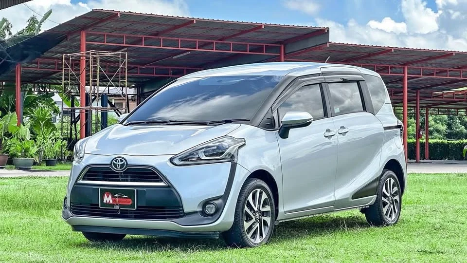 2016 Toyota Sienta II 2