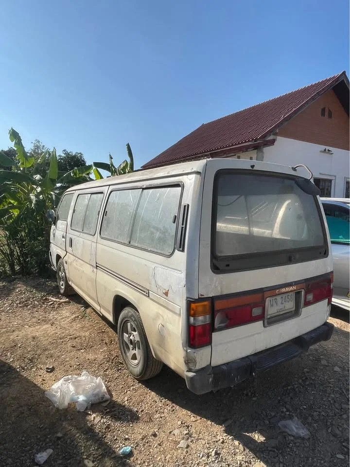 Nissan Urvan IV (E24) 2