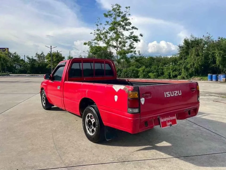1995 Isuzu TFR III 2