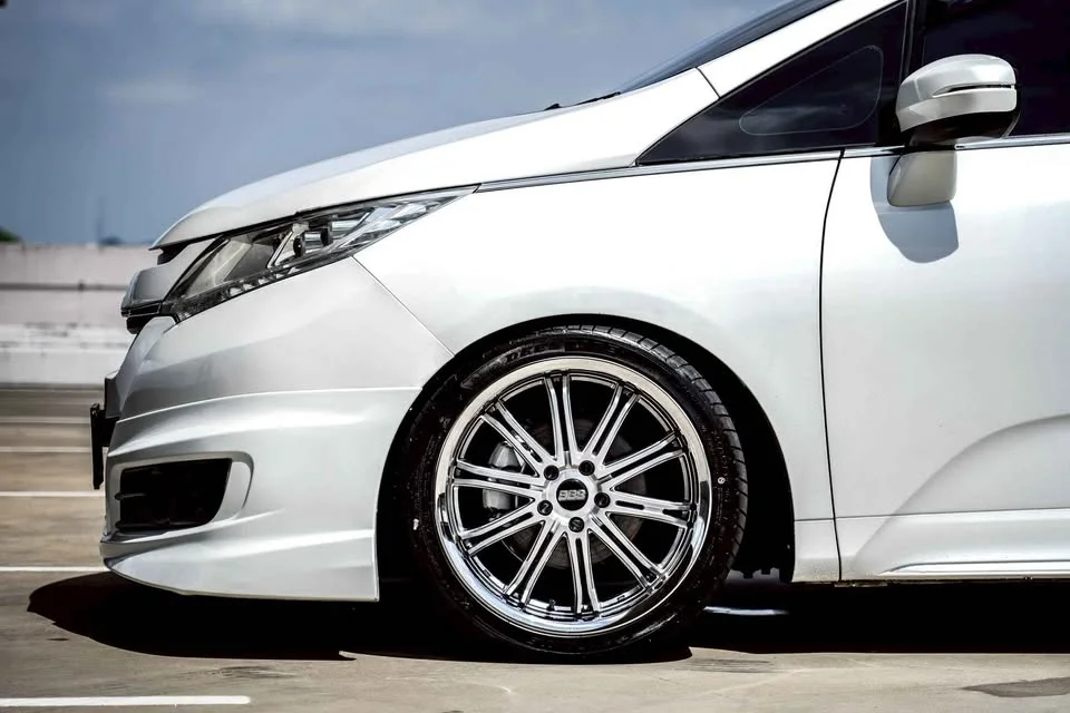 2014 Honda Odyssey V 3