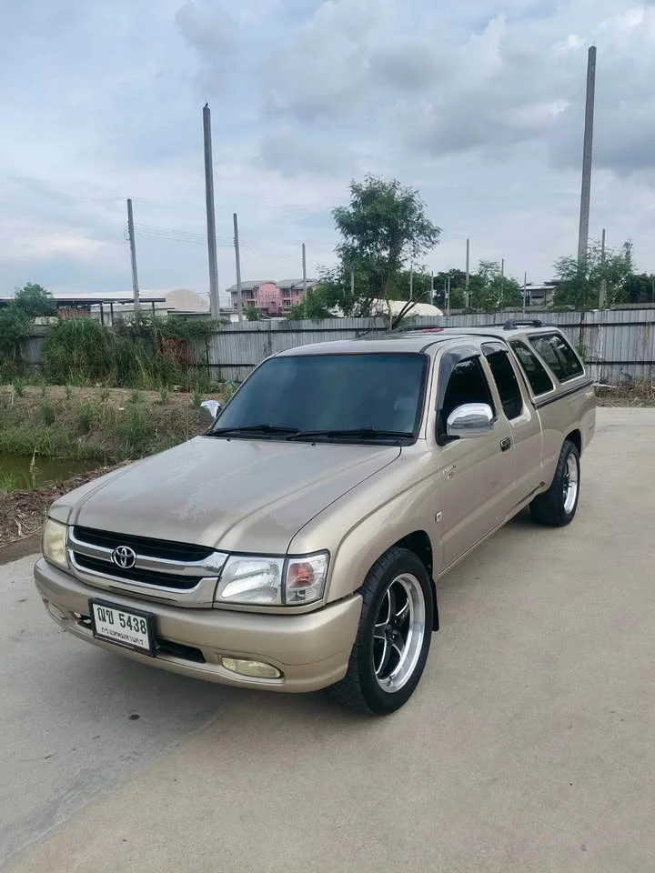 2004 Toyota Hilux Tiger VI 2