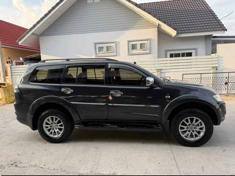 2014 Mitsubishi Pajero Sport II 2