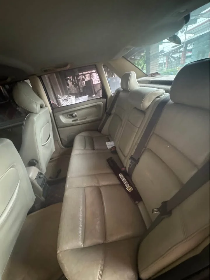 2001 Volvo S70 3