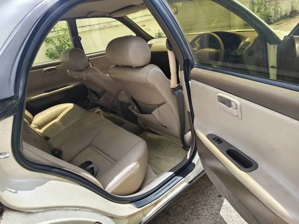 1997 Lexus ES II 3