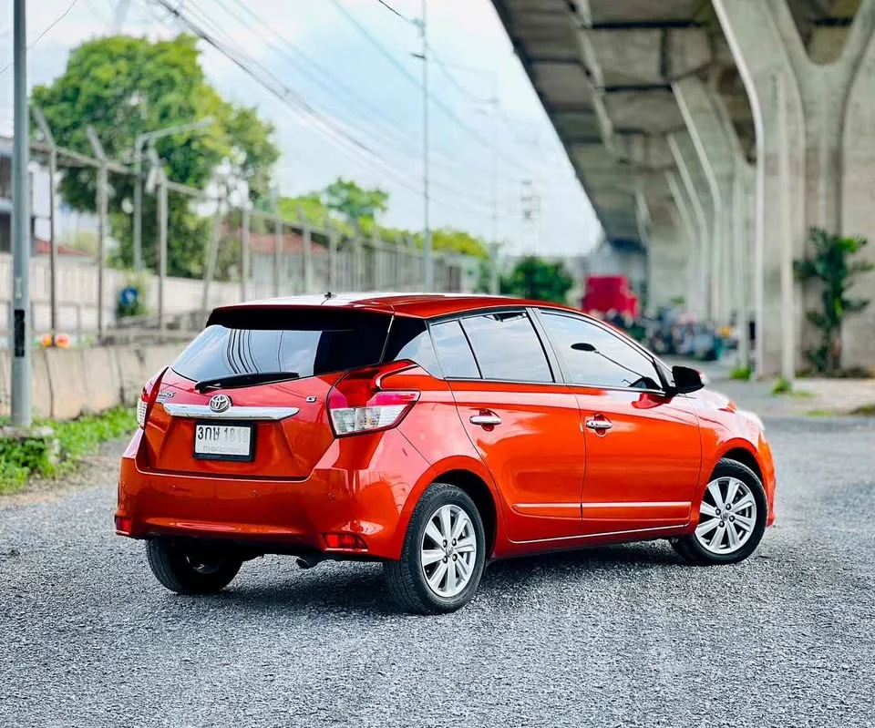2014 Toyota Yaris III 2