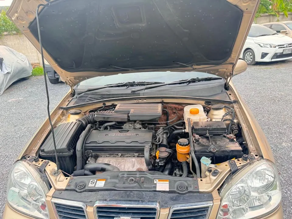 2005 Chevrolet Optra 3