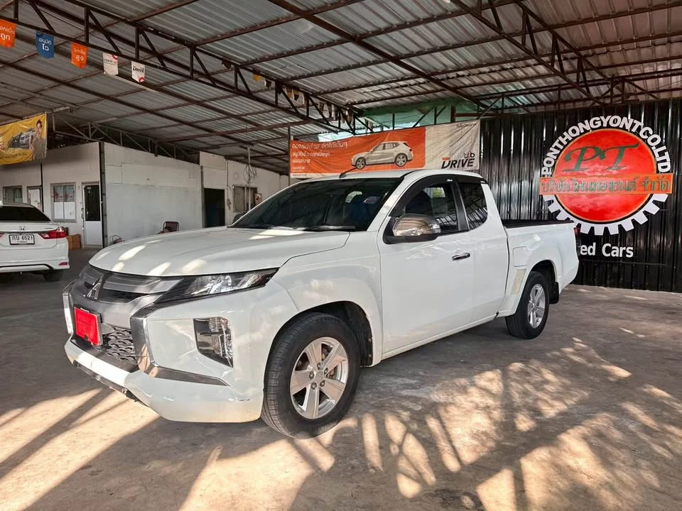 2019 Mitsubishi Triton V 3