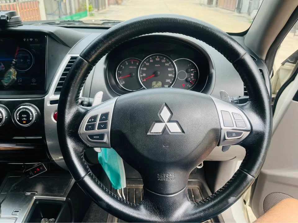 2013 Mitsubishi Pajero Sport II 3