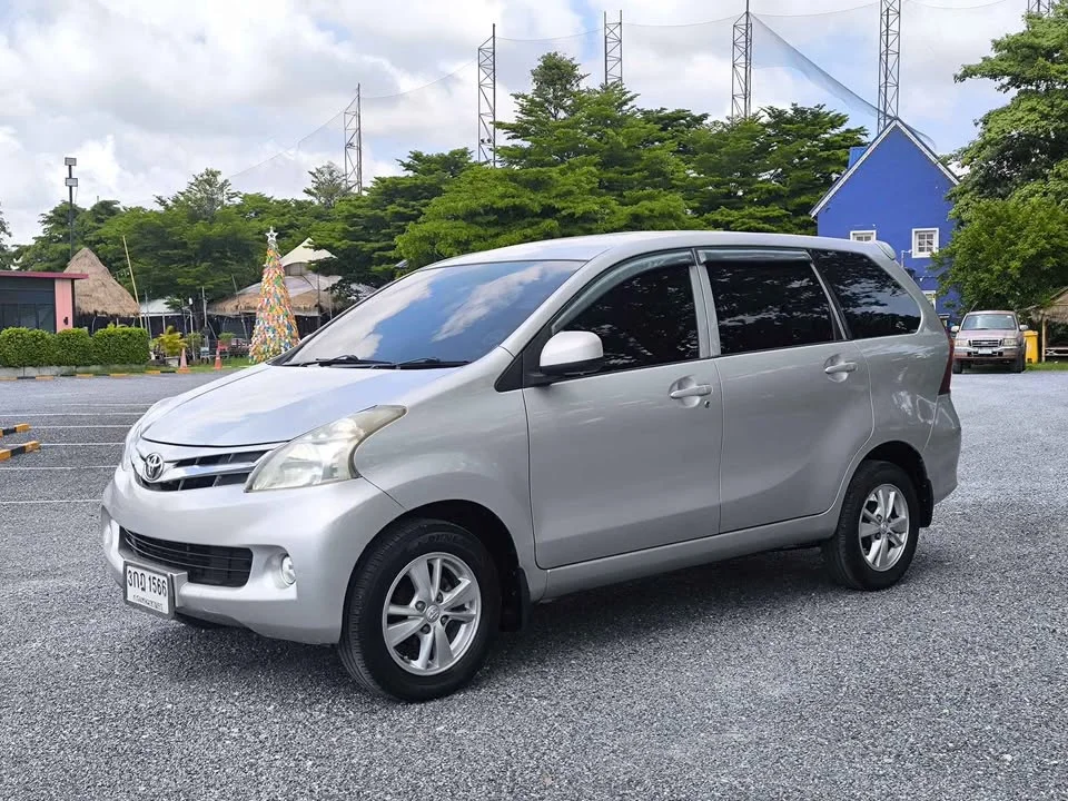 2014 Toyota Avanza II 2