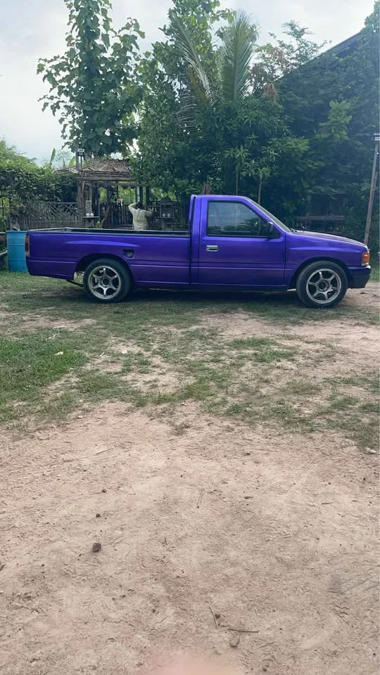 1994 Isuzu TFR III 2