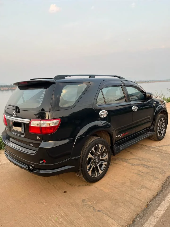 2008 Toyota Fortuner I 3