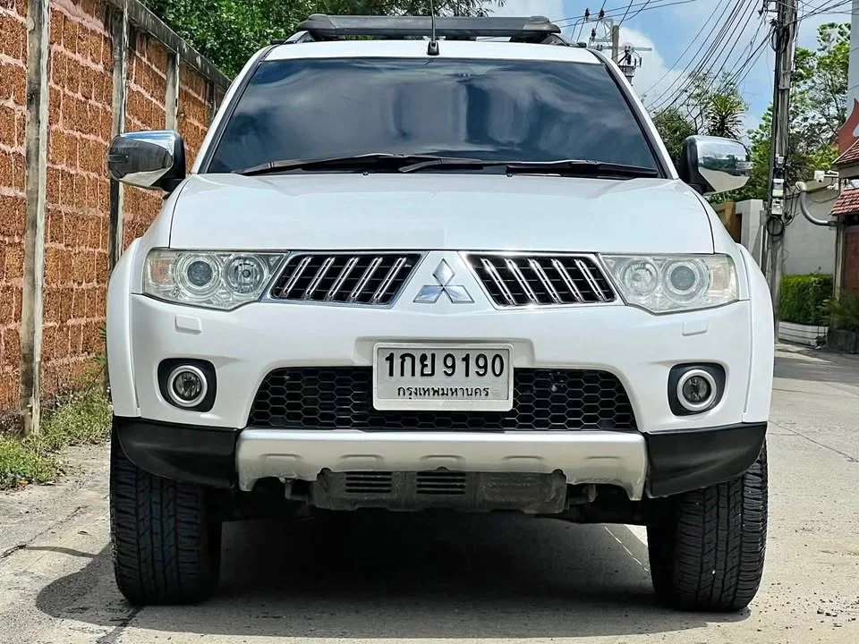 2013 Mitsubishi Pajero Sport II 2