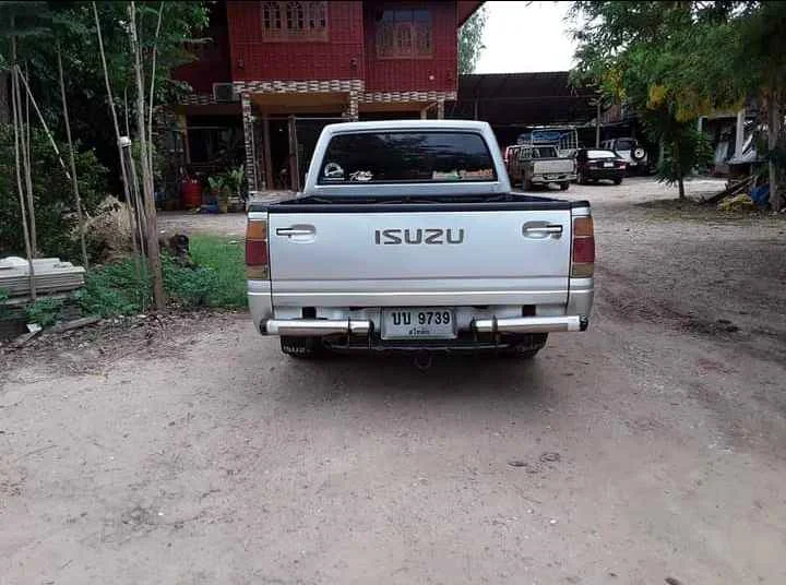 1993 Isuzu TFR III 3
