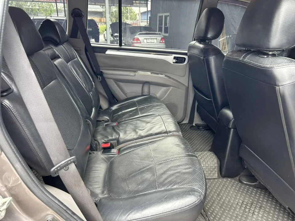 2012 Mitsubishi Pajero Sport II 2