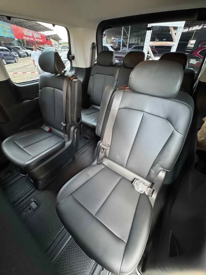 2023 Hyundai Staria US4 3
