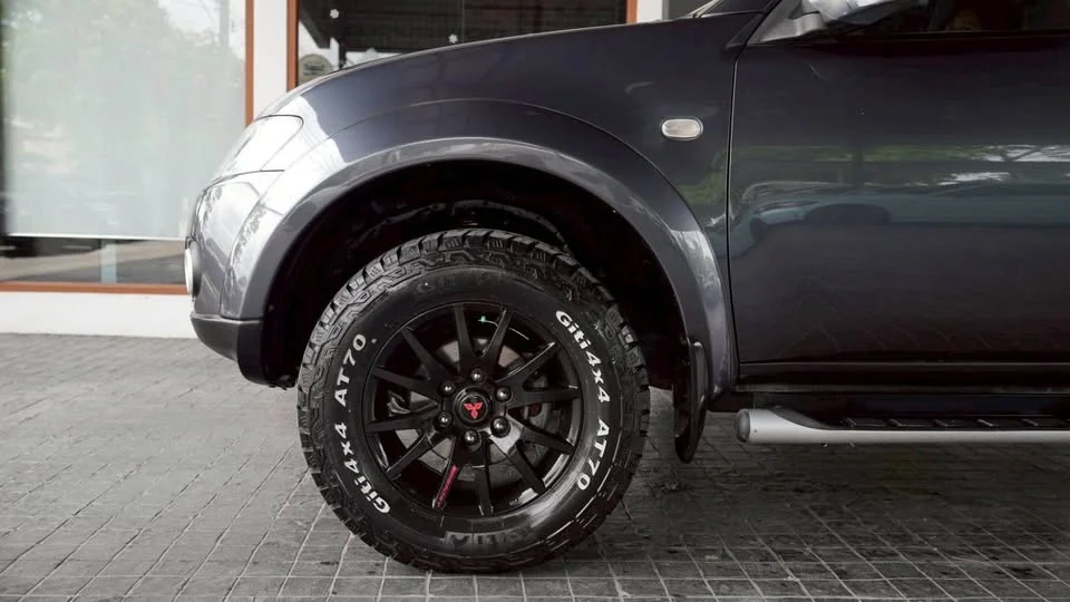 2012 Mitsubishi Pajero Sport II 3