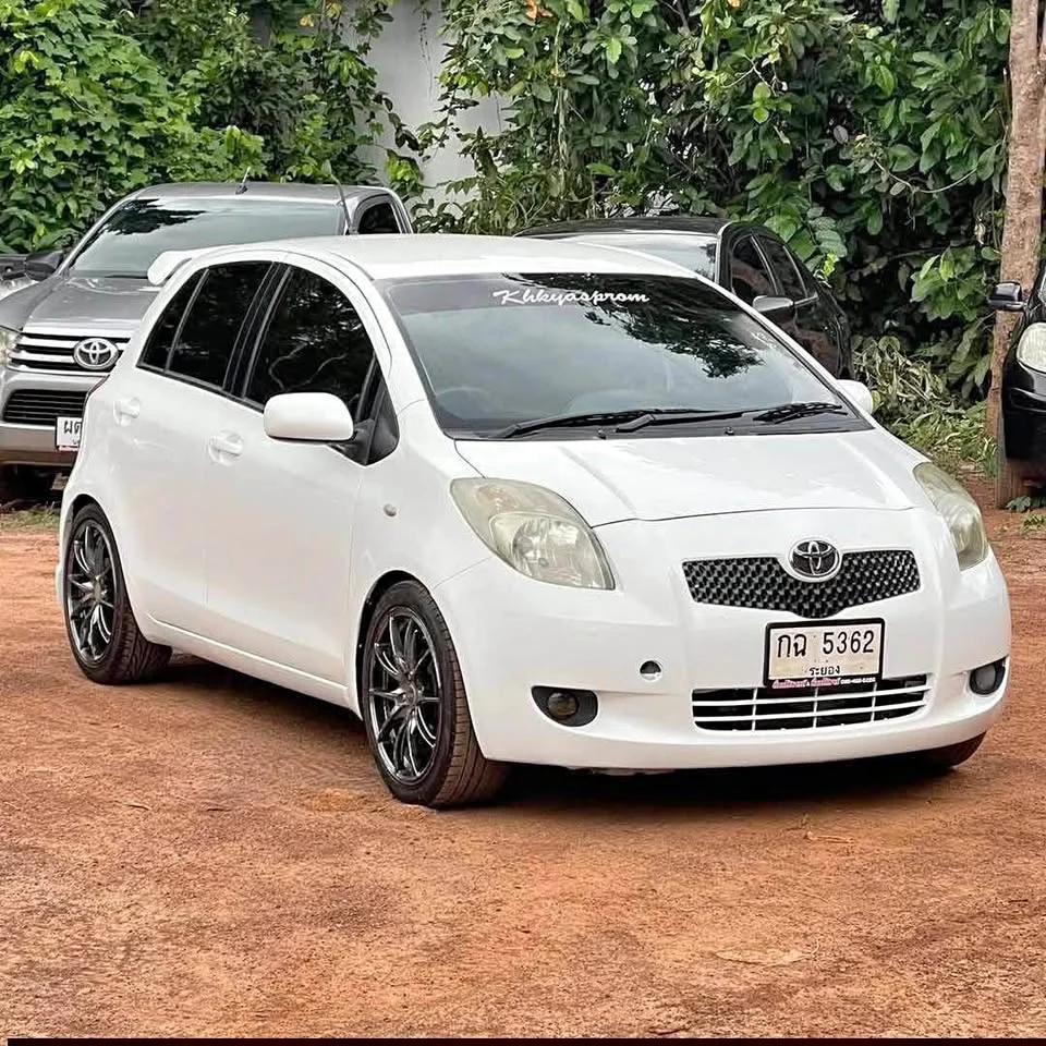 2006 Toyota Yaris II 2
