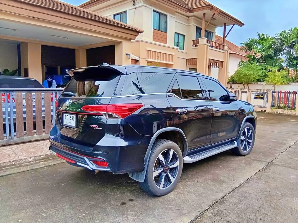 2019 Toyota Fortuner II 3