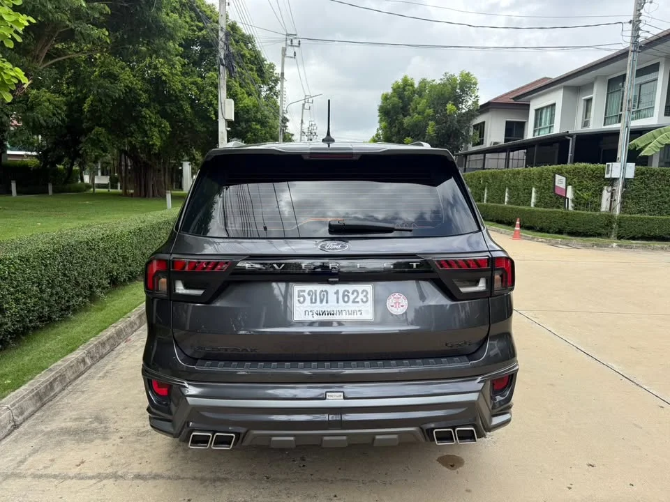 2024 Ford Everest III 2