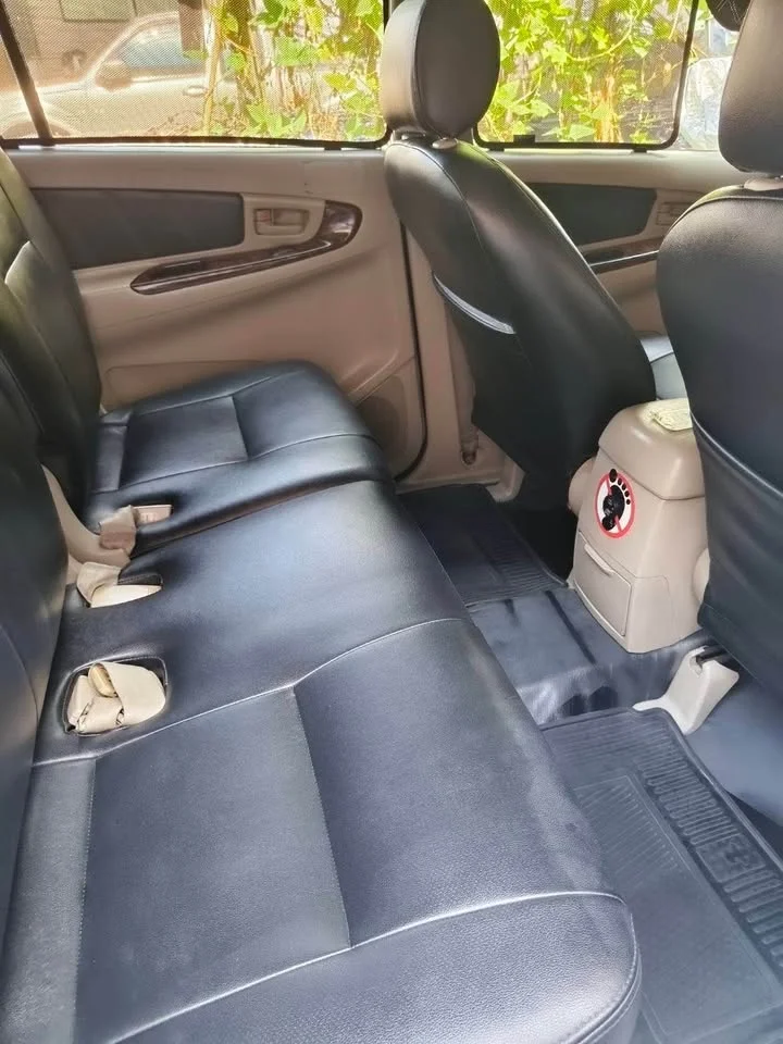 2013 Toyota Innova I 2