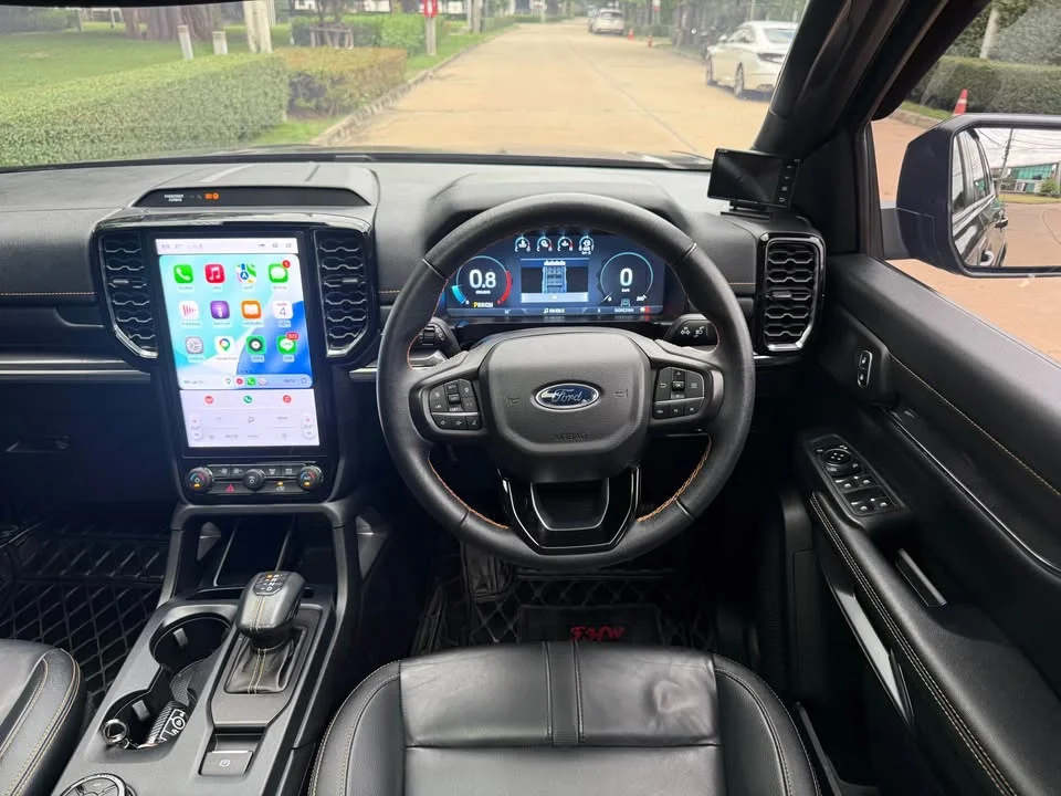 2024 Ford Everest III 2