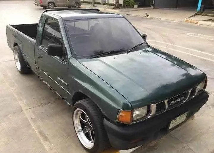 1995 Isuzu TFR III 2