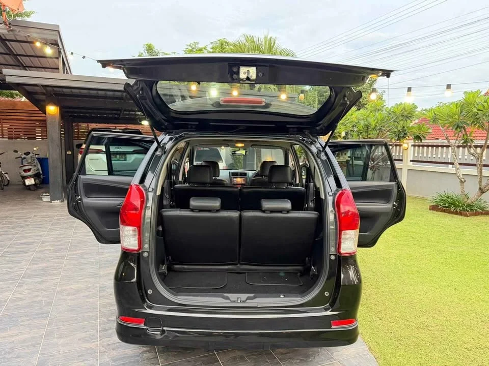 2013 Toyota Avanza II 2
