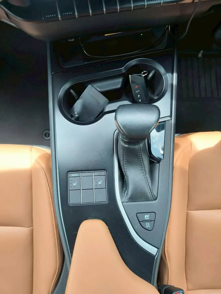2023 Lexus UX ZA10 2