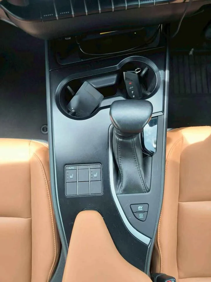 2022 Lexus UX ZA10 2
