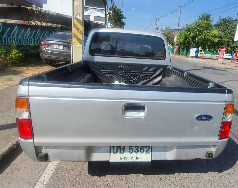 2003 Mazda 2500 Fighter V 2